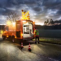 ServicefahrzeugStraßenbau