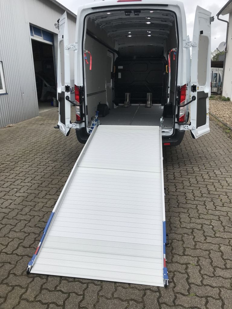 Großraumtransporter Großraumtransporter